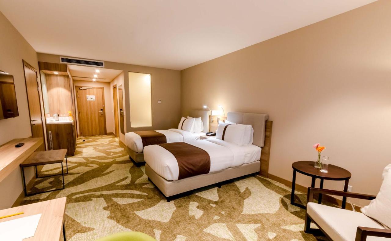Holiday Inn Ulaanbaatar By Ihg Kültér fotó