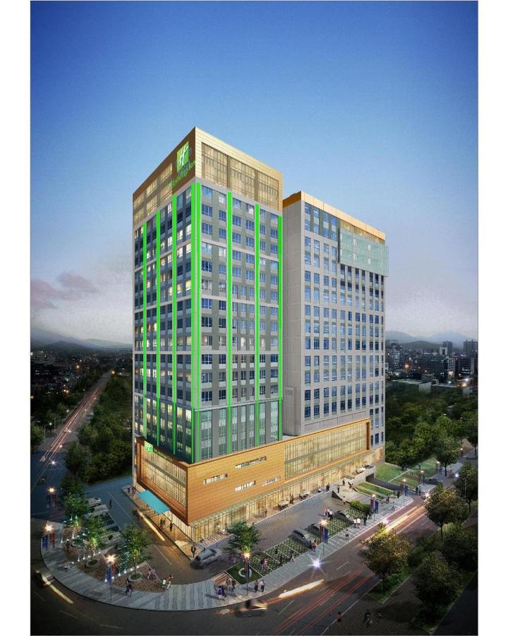 Holiday Inn Ulaanbaatar By Ihg Kültér fotó