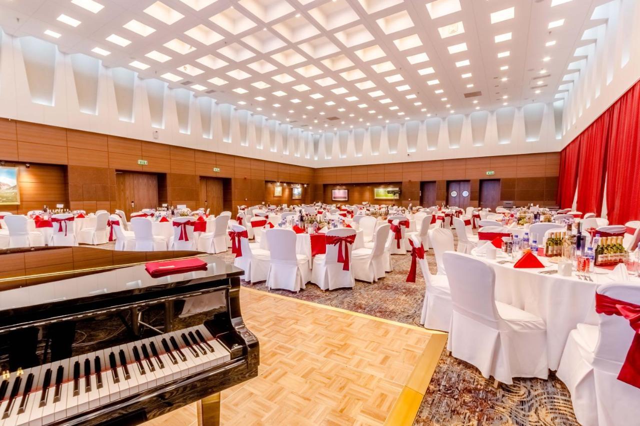 Holiday Inn Ulaanbaatar By Ihg Kültér fotó